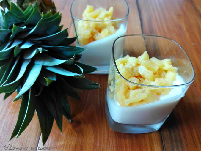 Panna cotta con ananas, fresca e buona! Zampine in cucina